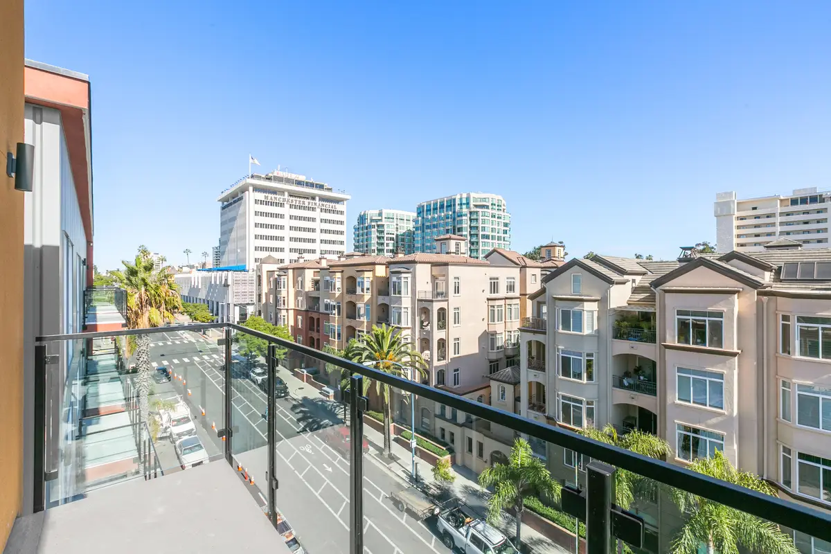 15_11265723_165121_165121-EI-116 copy 2