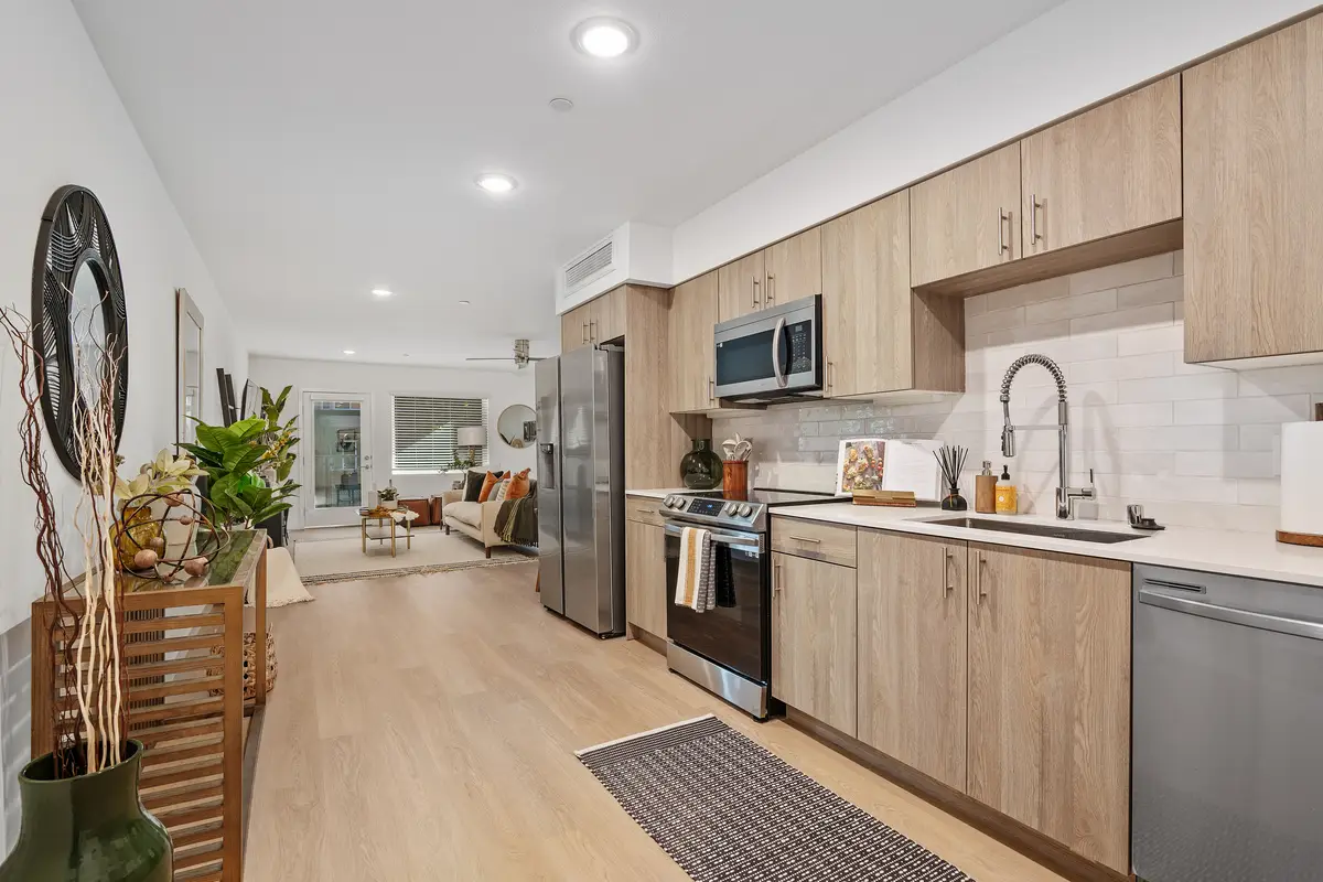 3_11277381_165586_165586-EI-103 copy 2